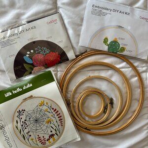 Embroidery kits & hoops